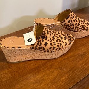 NWT Leopard wedge sandal